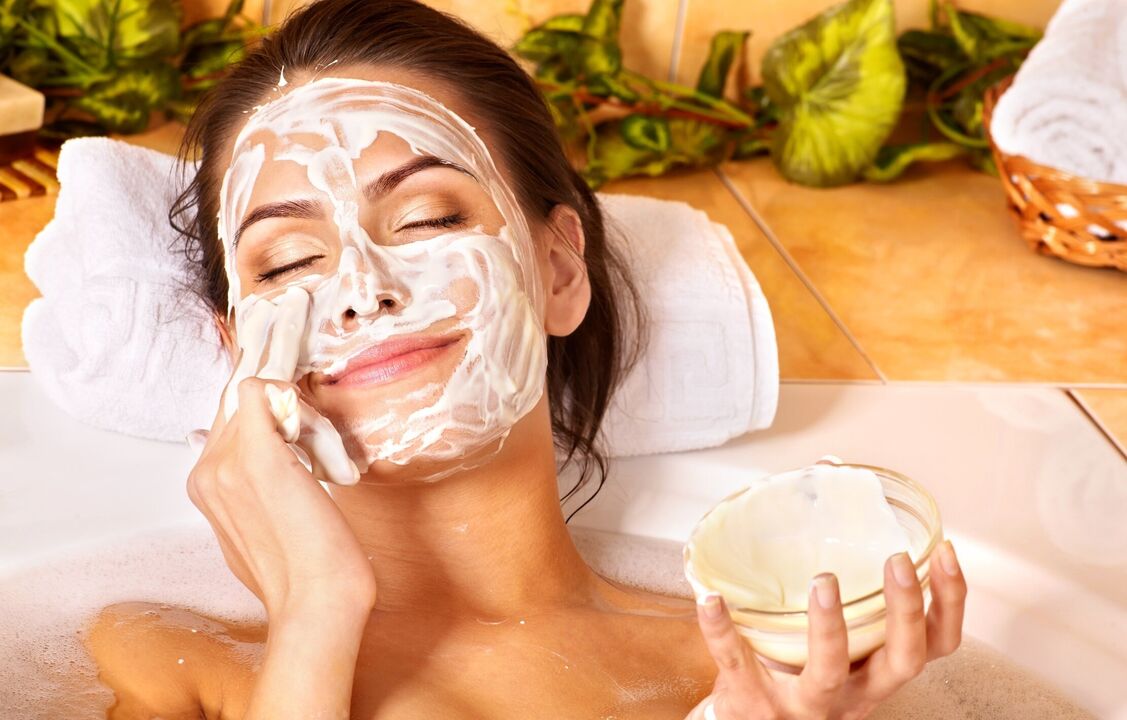 Facial mask for skin rejuvenation